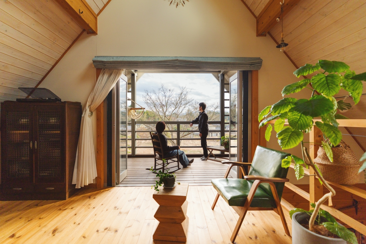 BESS × PAPERSKY A “good enough” house was the goal.<br>A life that